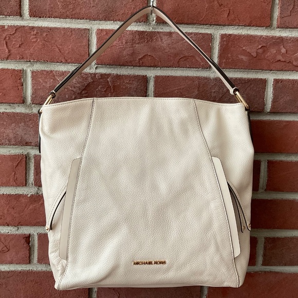NWT Michael Kors Evie Light Cream Leather Hobo Shoulder Bag NEW - Picture 12 of 16